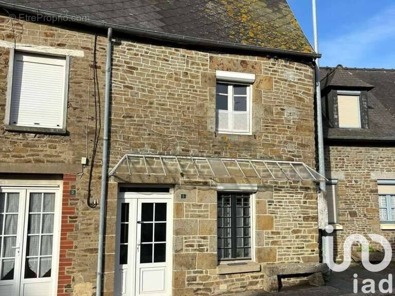 Photo 1 - Maison à SAINT-AUBIN-DE-TERREGATTE