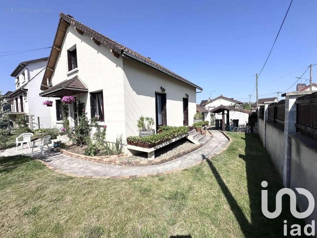 Photo 3 - Maison à GOUSSAINVILLE