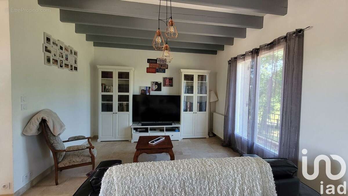 Photo 8 - Maison à LA ROCHE-CHALAIS