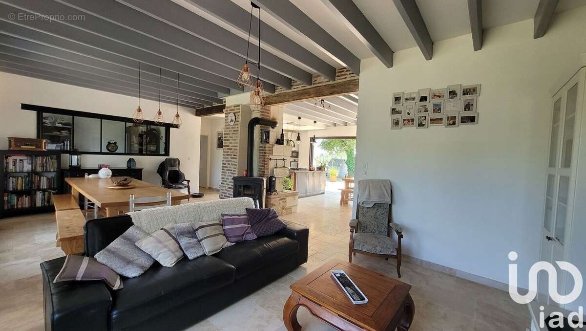 Photo 9 - Maison à LA ROCHE-CHALAIS