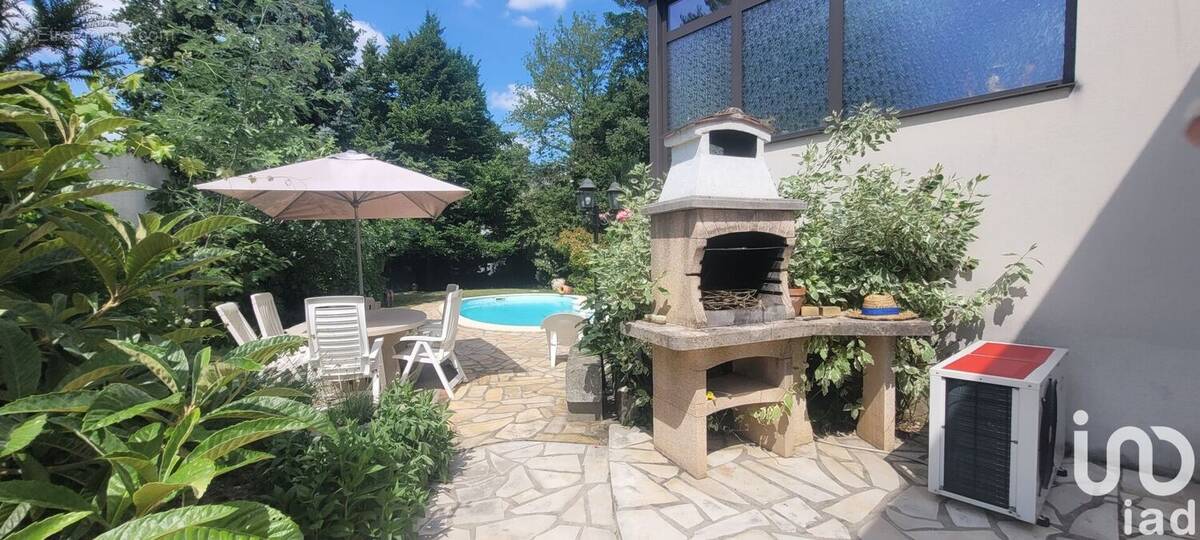 Photo 1 - Maison à LE PLESSIS-TREVISE