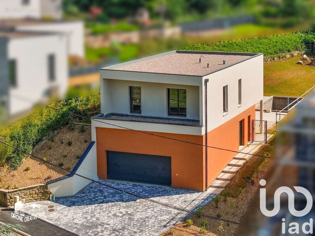 Photo 2 - Maison à JUSSY