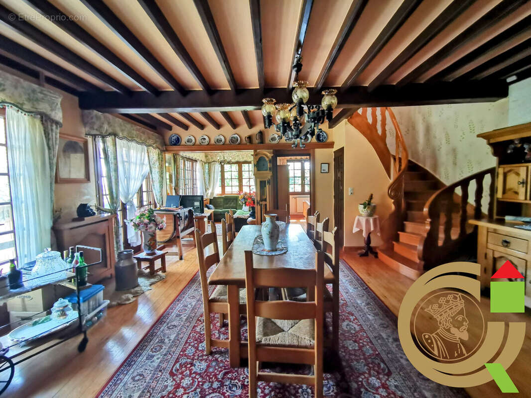 Maison à REGNAUVILLE