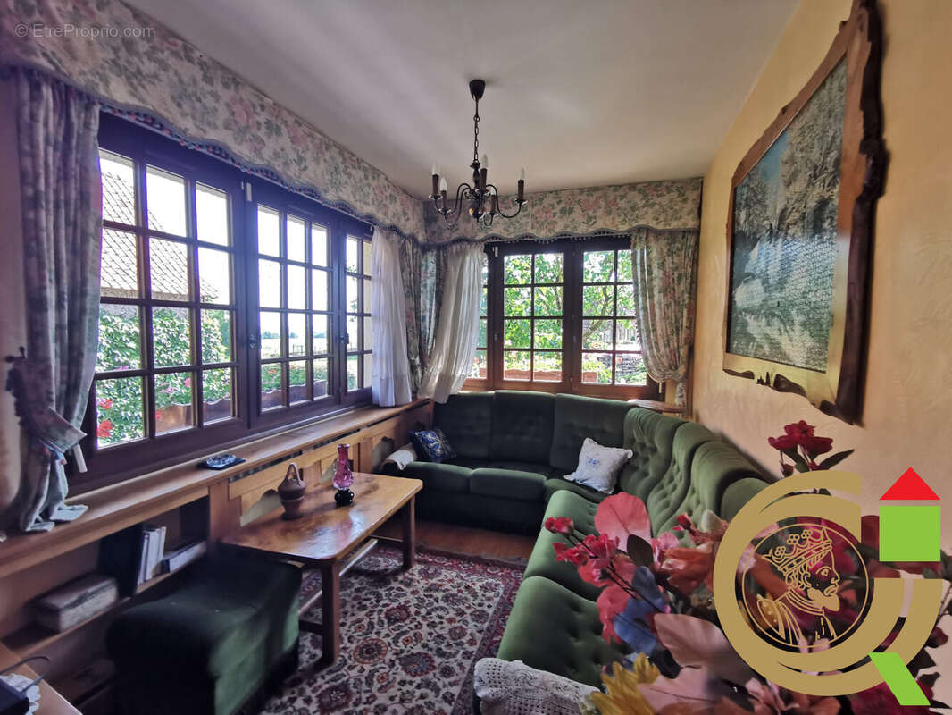 Maison à REGNAUVILLE