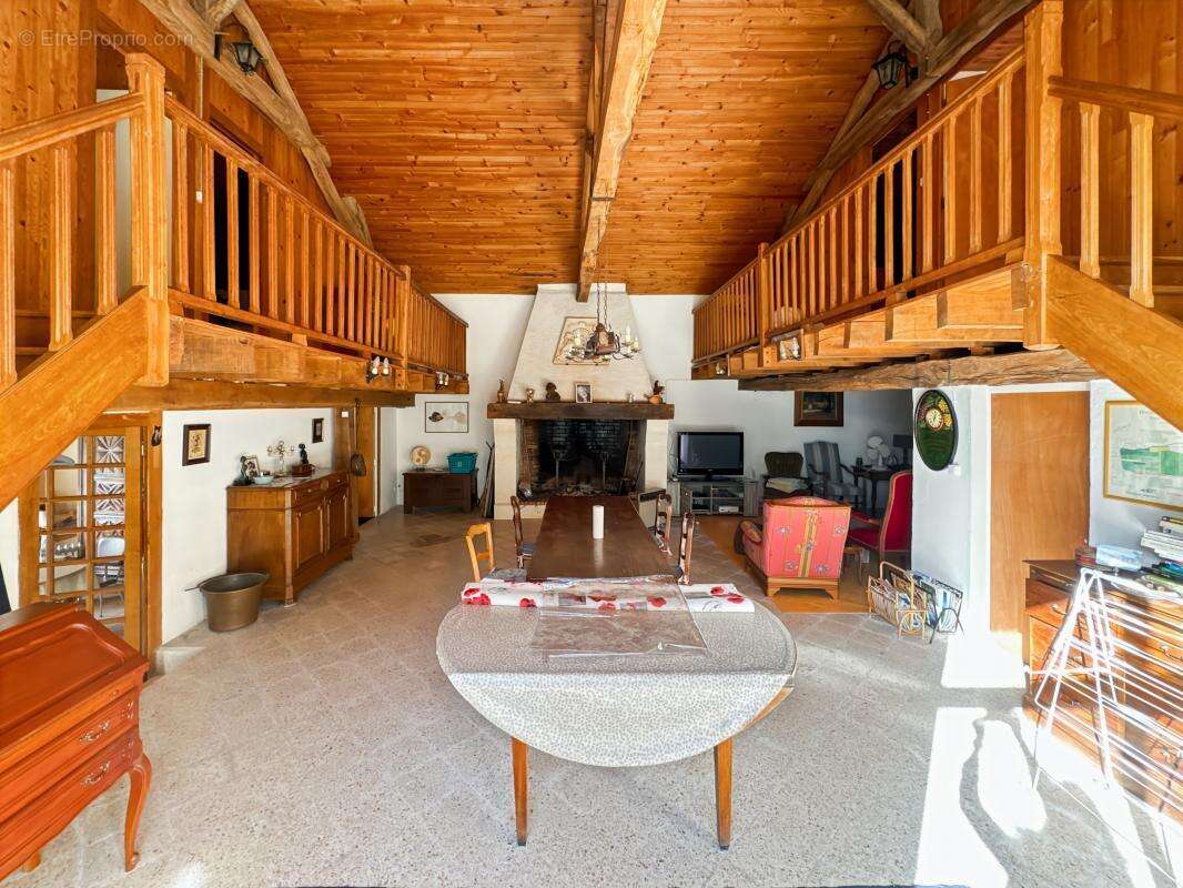 Maison à SAINT-ASTIER