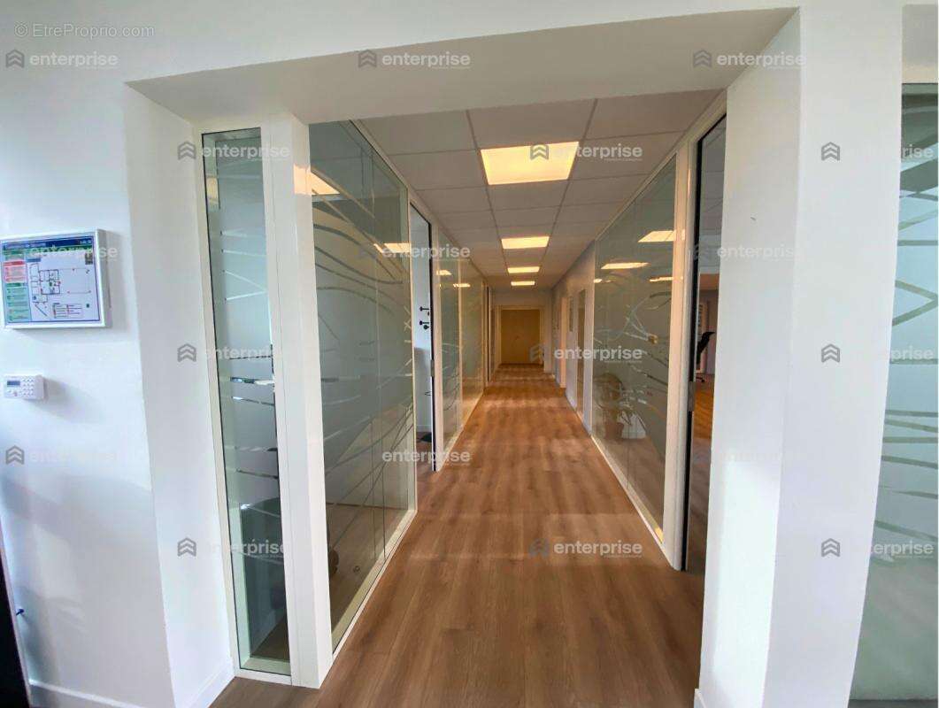 Commerce à SAINT-MAXIMIN