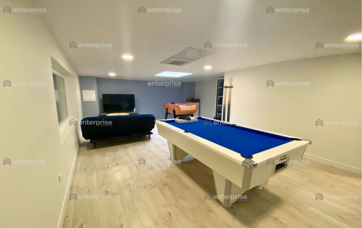 Commerce à SAINT-MAXIMIN