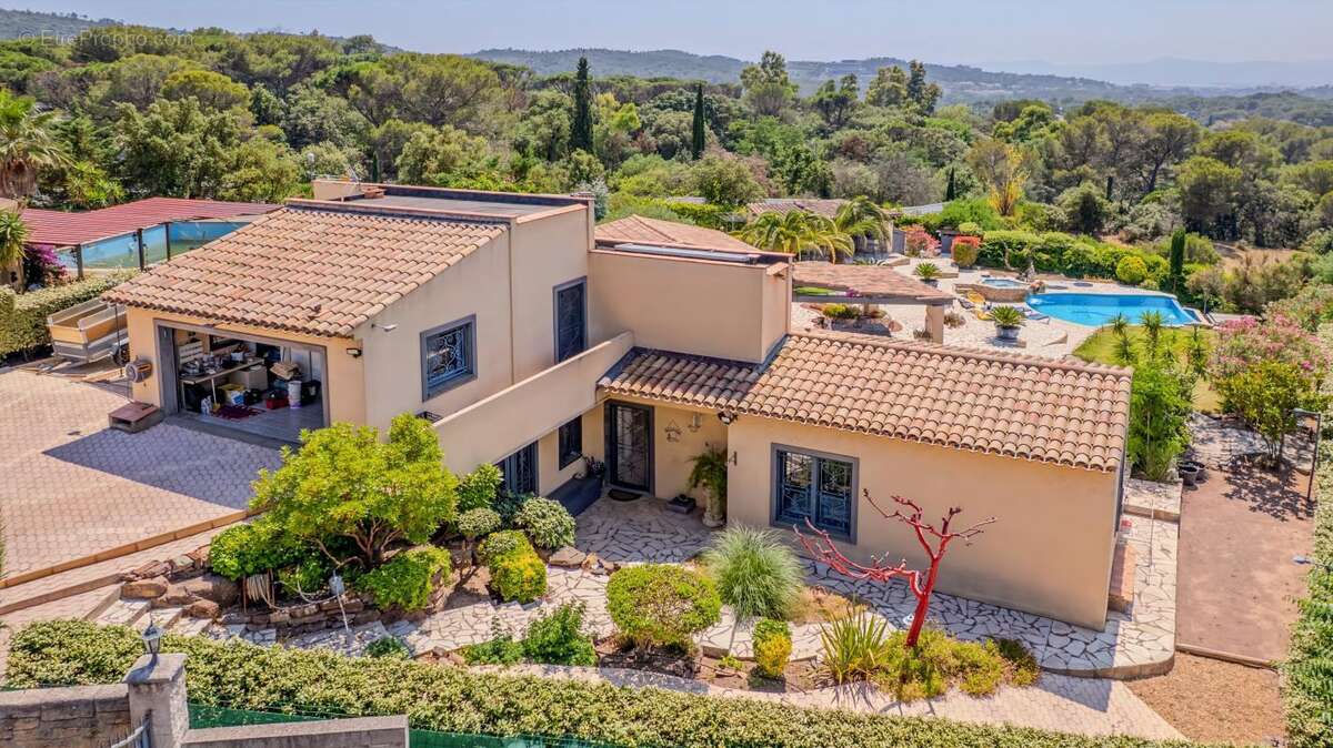 Maison à SAINT-RAPHAEL