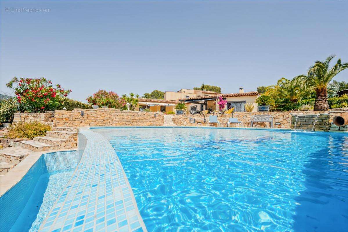 Maison à SAINT-RAPHAEL