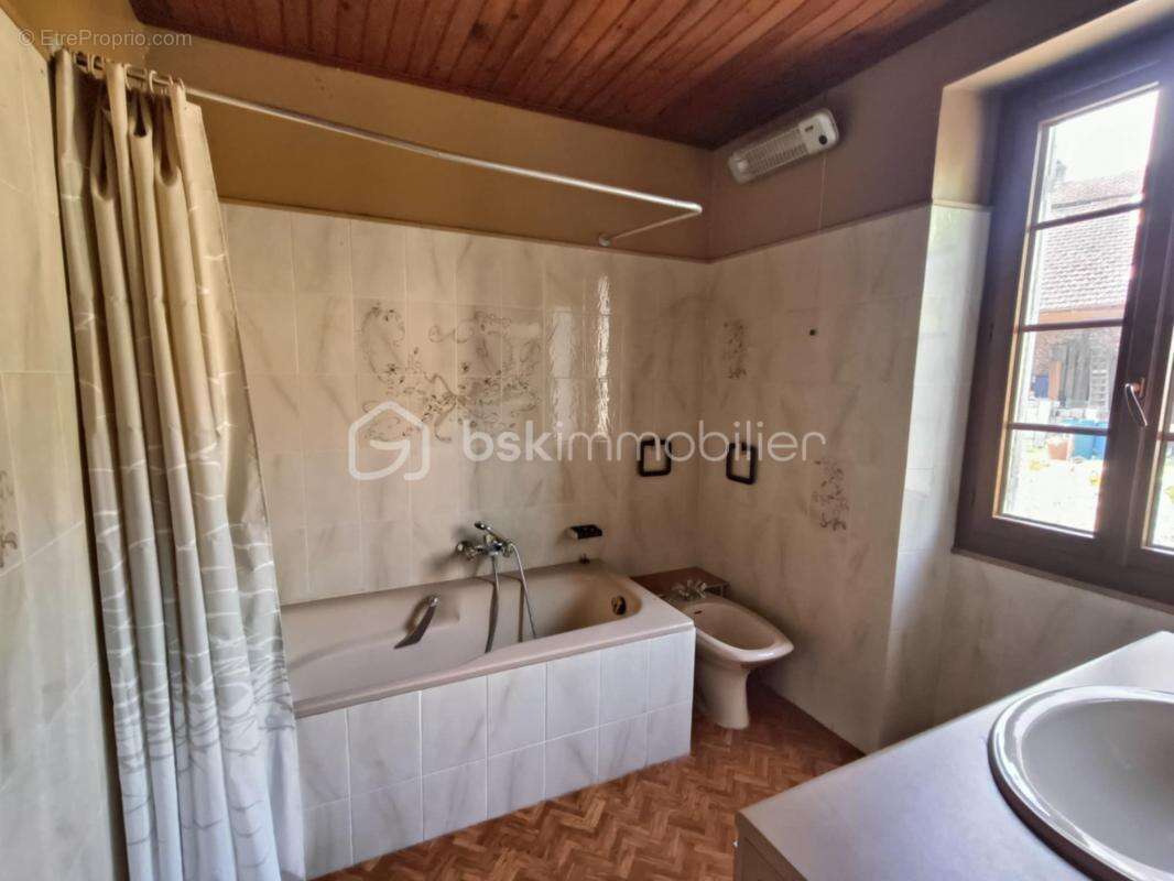 Maison à ALLAS-LES-MINES