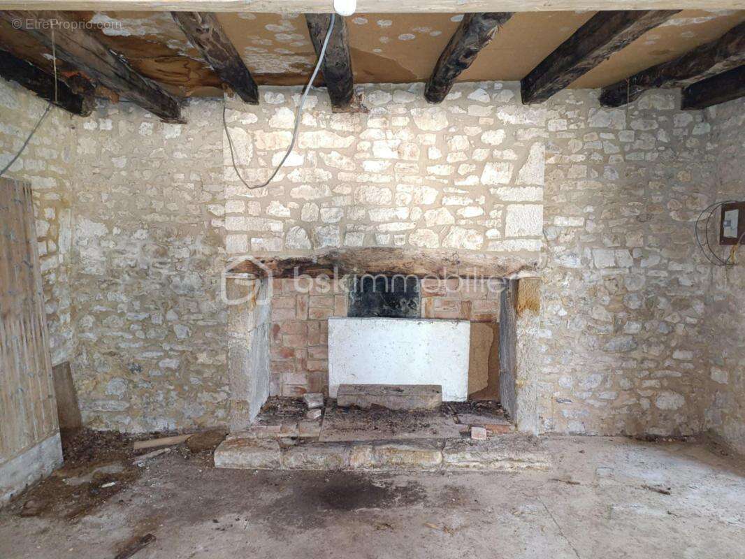 Maison à ALLAS-LES-MINES