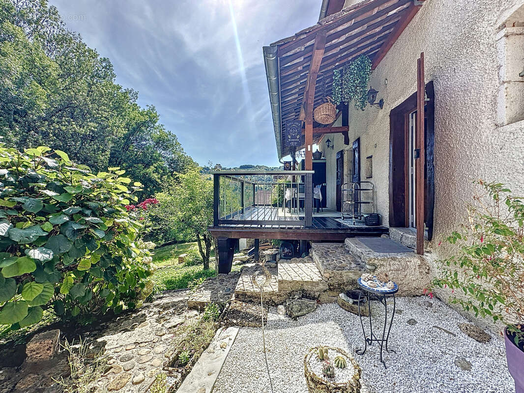 Maison à SAINT-GEOIRE-EN-VALDAINE