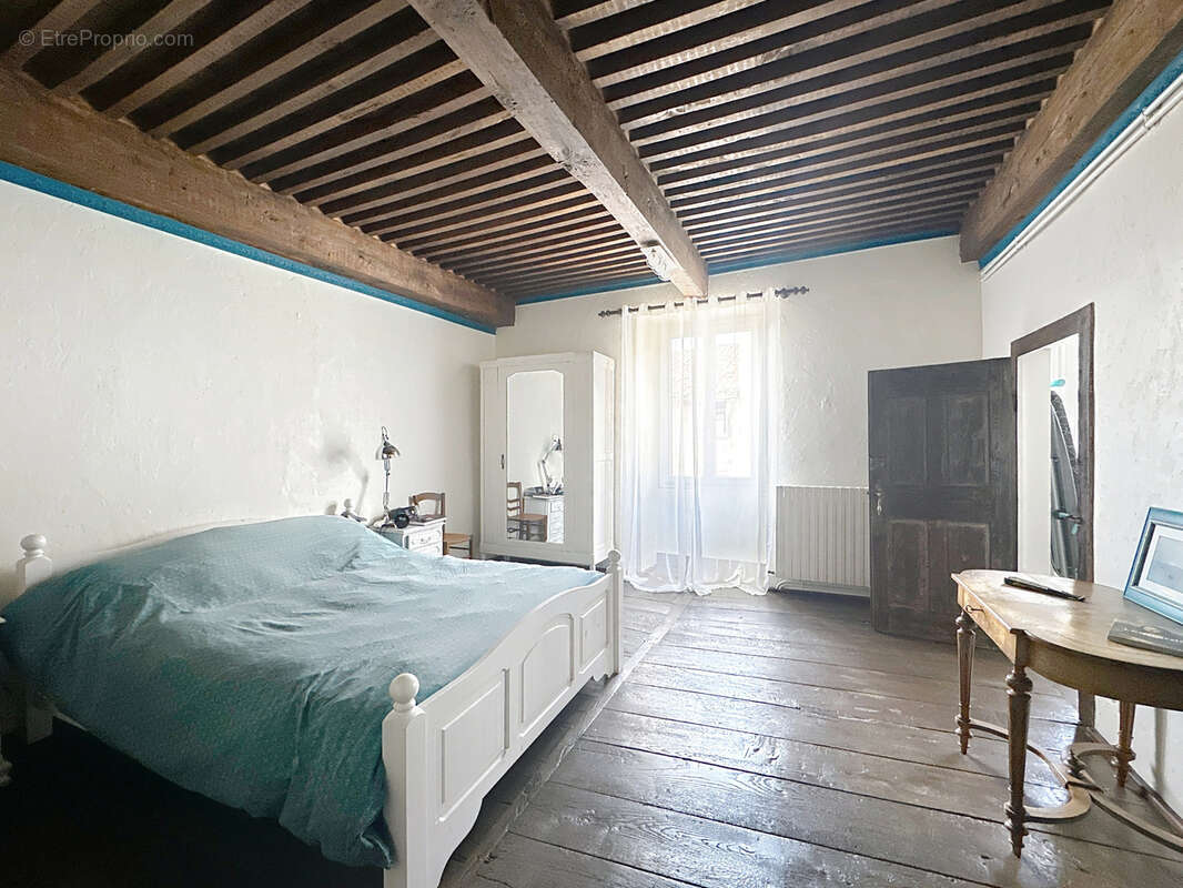 Maison à SAINT-GEOIRE-EN-VALDAINE