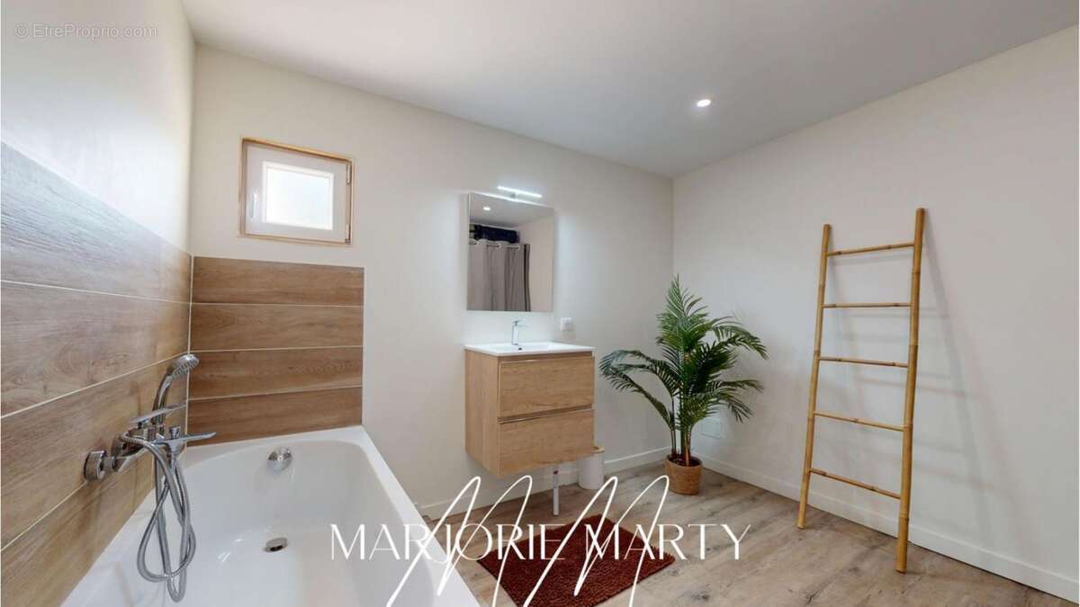 Maison à LEZIGNAN-CORBIERES