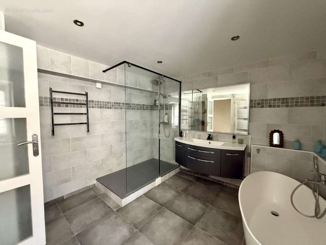 Maison à BOUFFEMONT