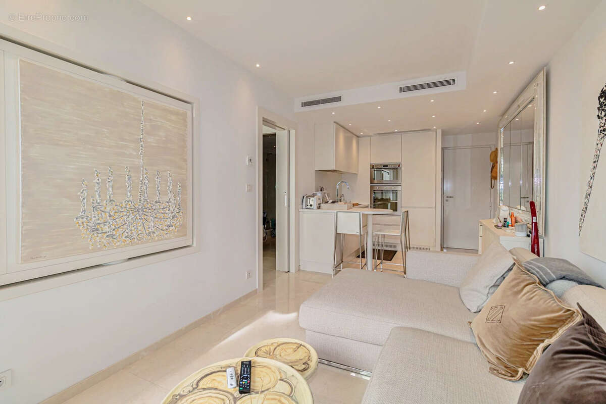 Appartement à MANDELIEU-LA-NAPOULE