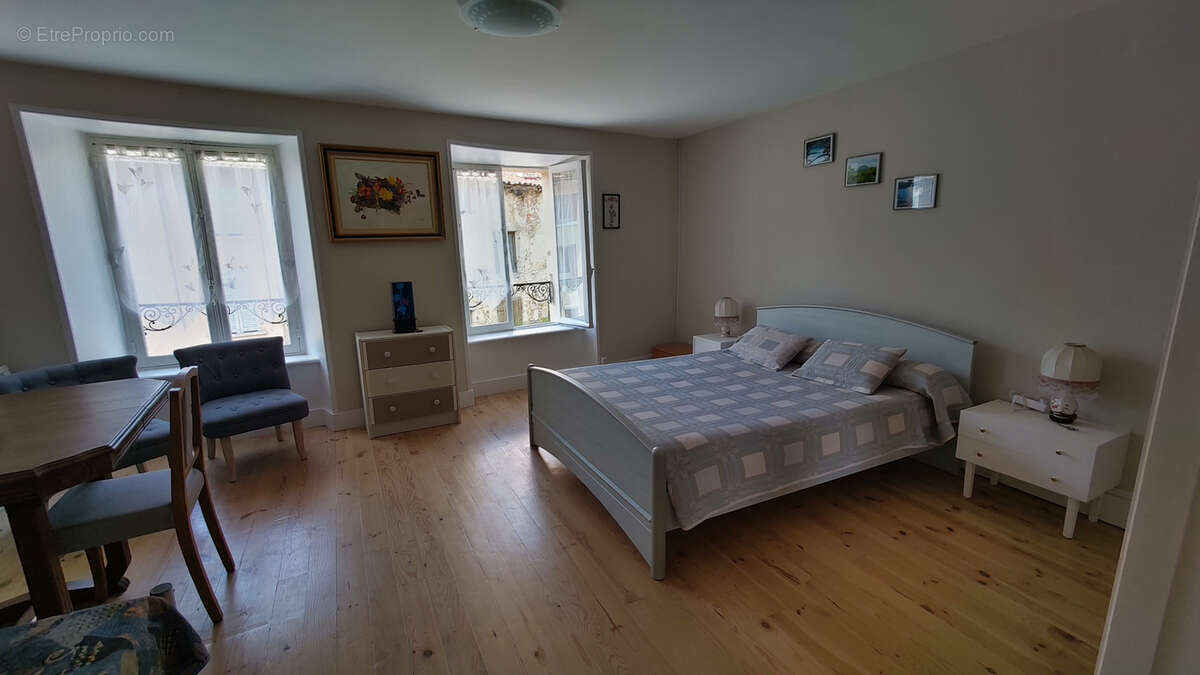 Maison à SAINT-GERMAIN-L&#039;HERM