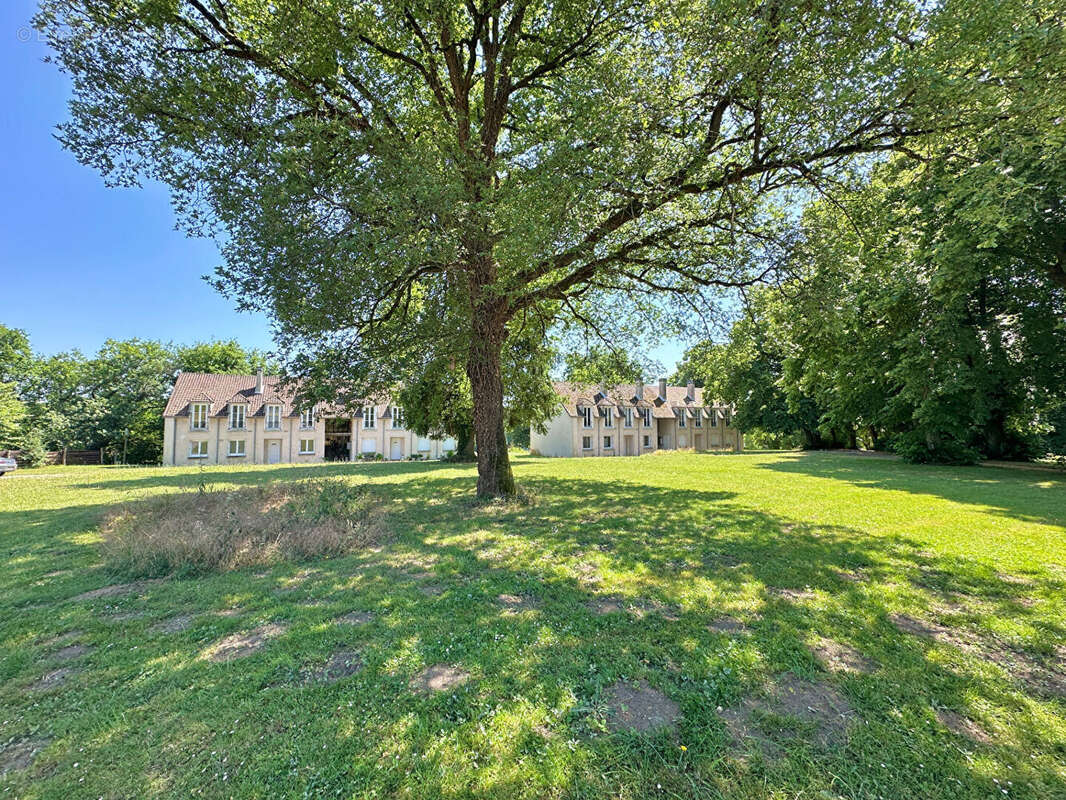 Appartement à FAY-LES-NEMOURS