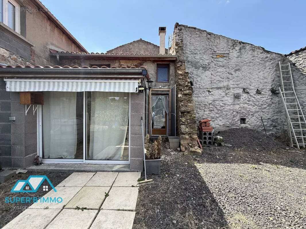 Maison à AUZON