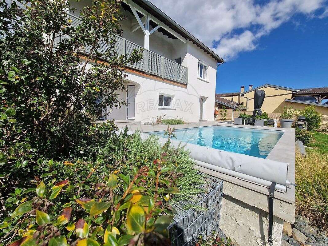 Maison à SAINT-ETIENNE-DES-OULLIERES