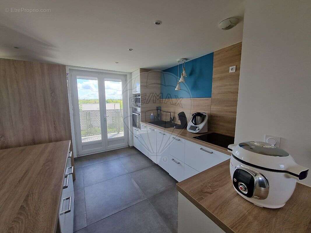 Maison à SAINT-ETIENNE-DES-OULLIERES