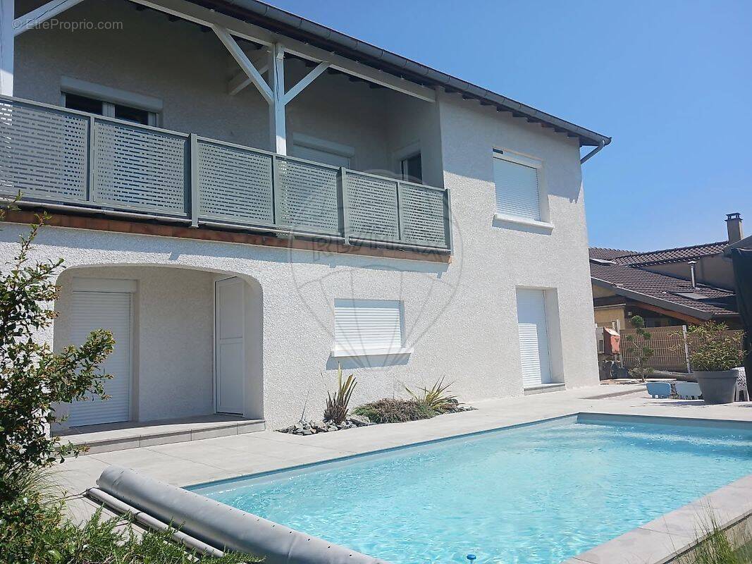 Maison à SAINT-ETIENNE-DES-OULLIERES