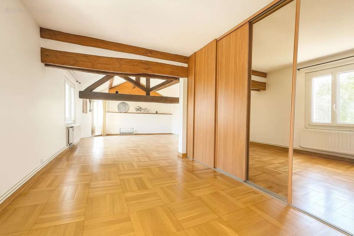 Maison à CHAUMES-EN-BRIE