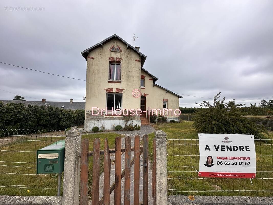 Maison à SAINT-MARTIN-DES-BESACES