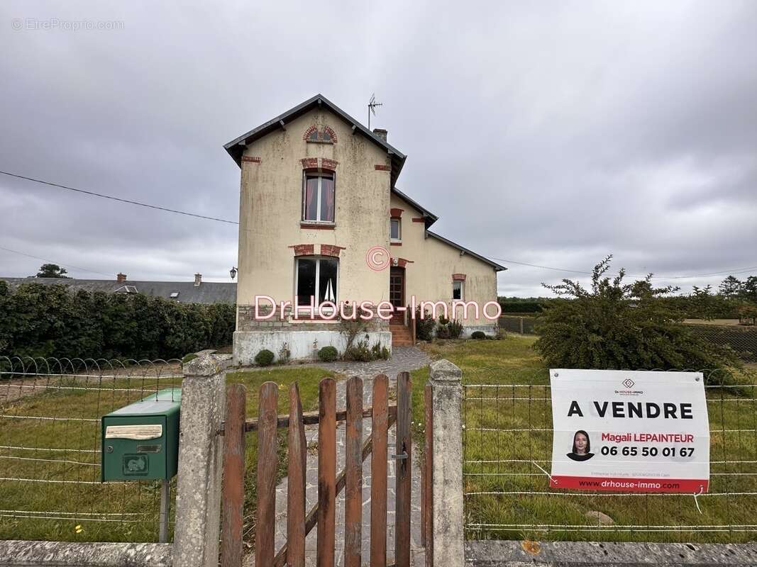 Maison à SAINT-MARTIN-DES-BESACES