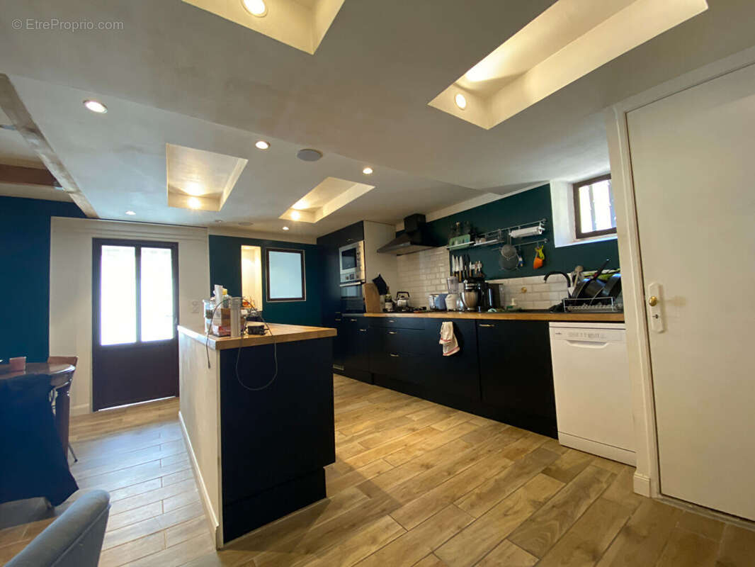 Autre à L&#039;ISLE-SUR-LA-SORGUE