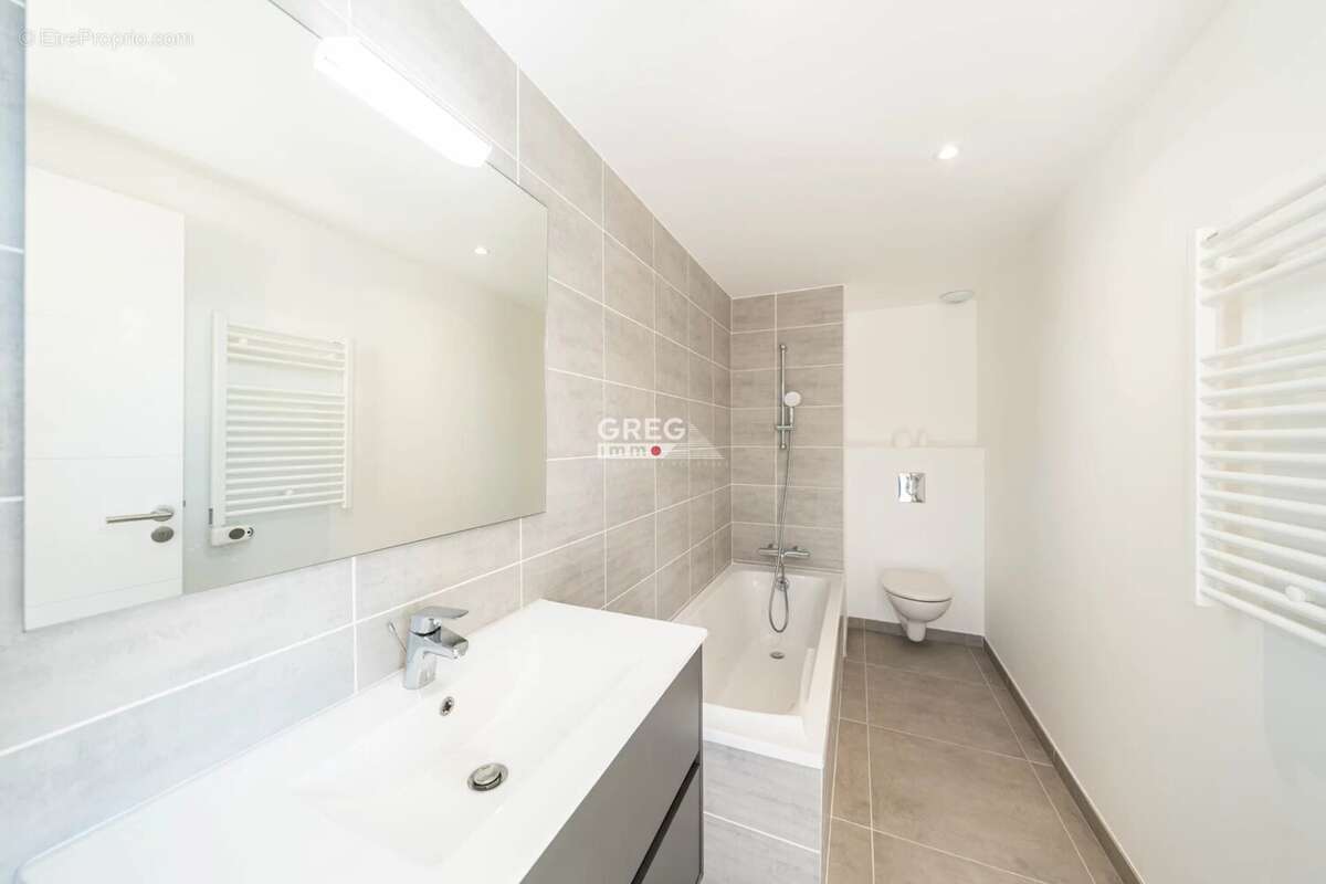 Appartement à VILLENEUVE-LOUBET