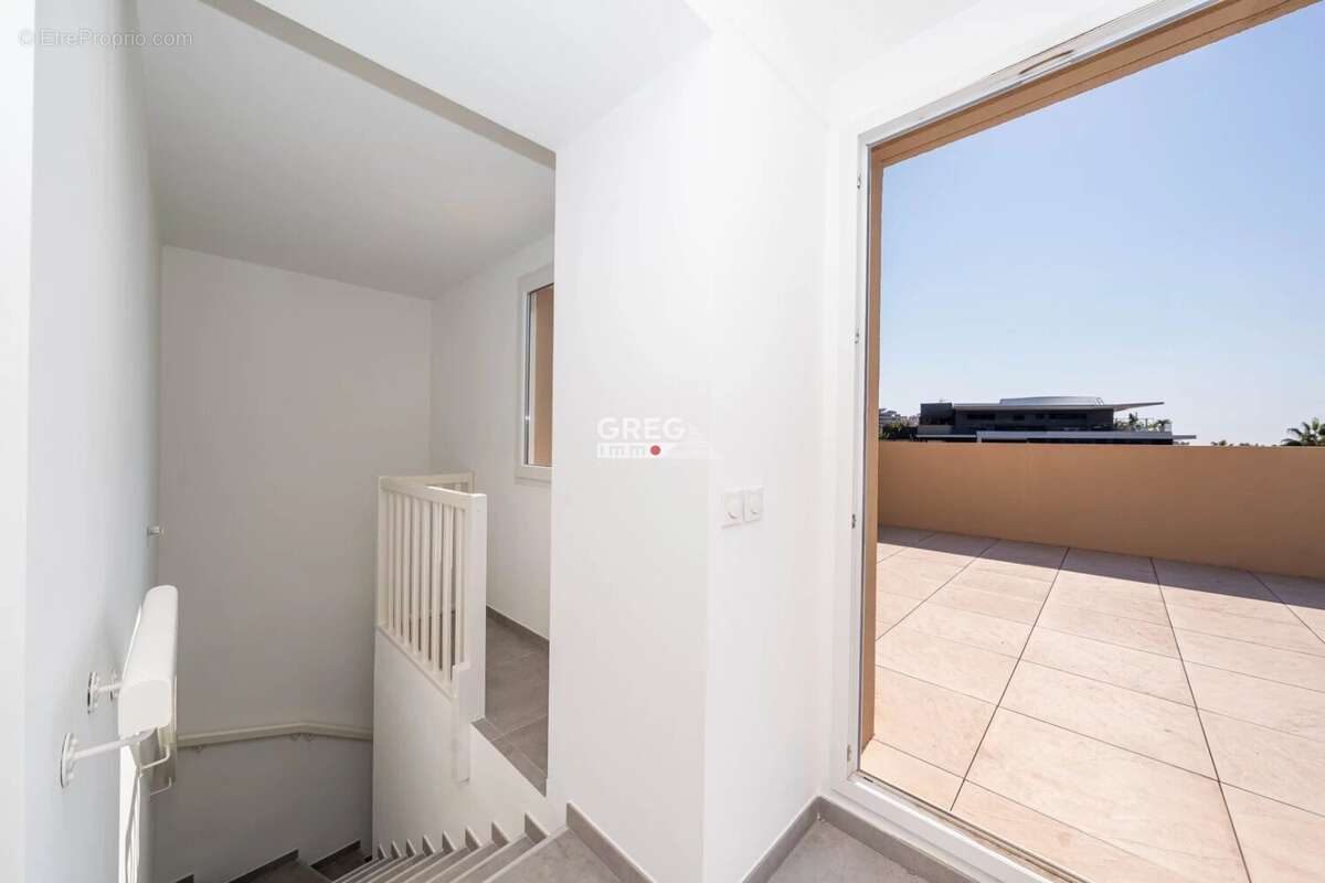 Appartement à VILLENEUVE-LOUBET