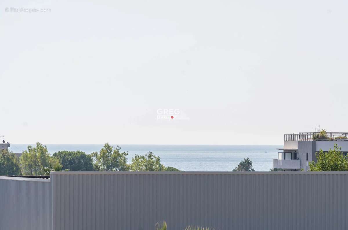 Appartement à VILLENEUVE-LOUBET