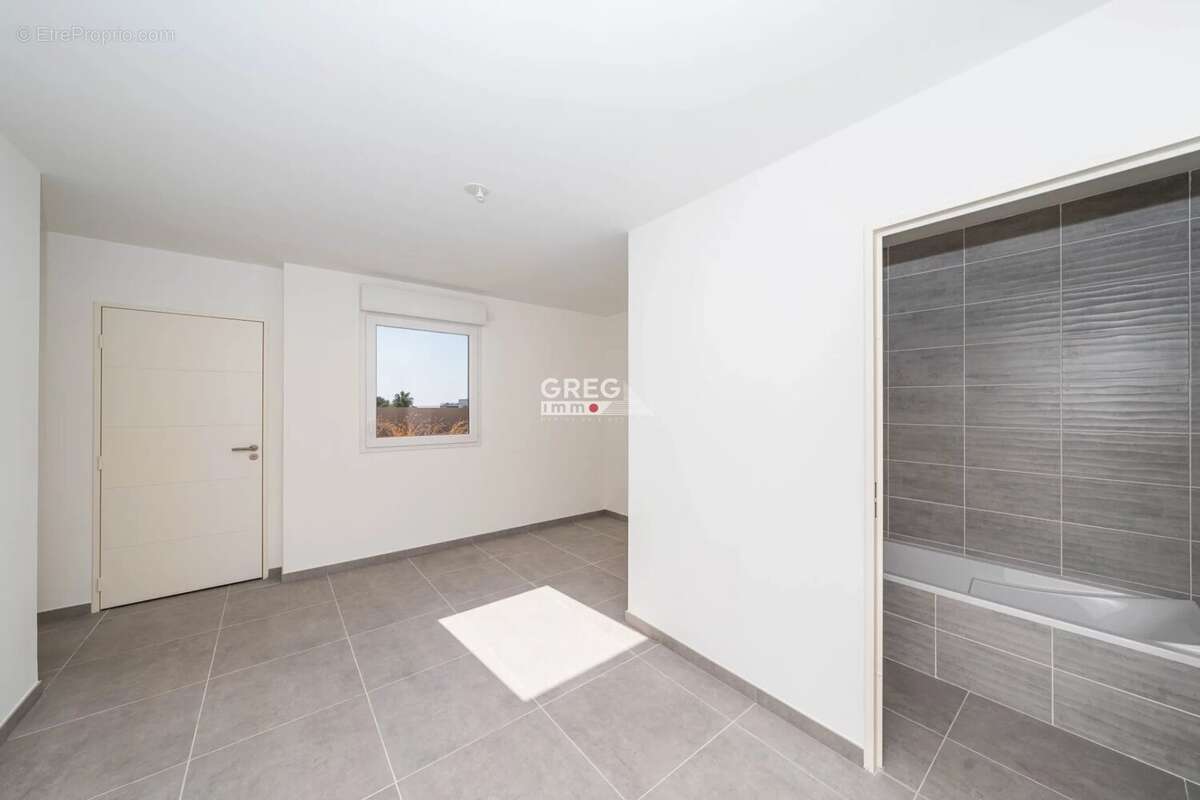 Appartement à VILLENEUVE-LOUBET