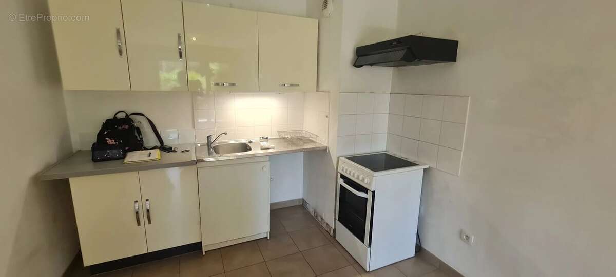 Appartement à SAINT-LAURENT-DU-VAR