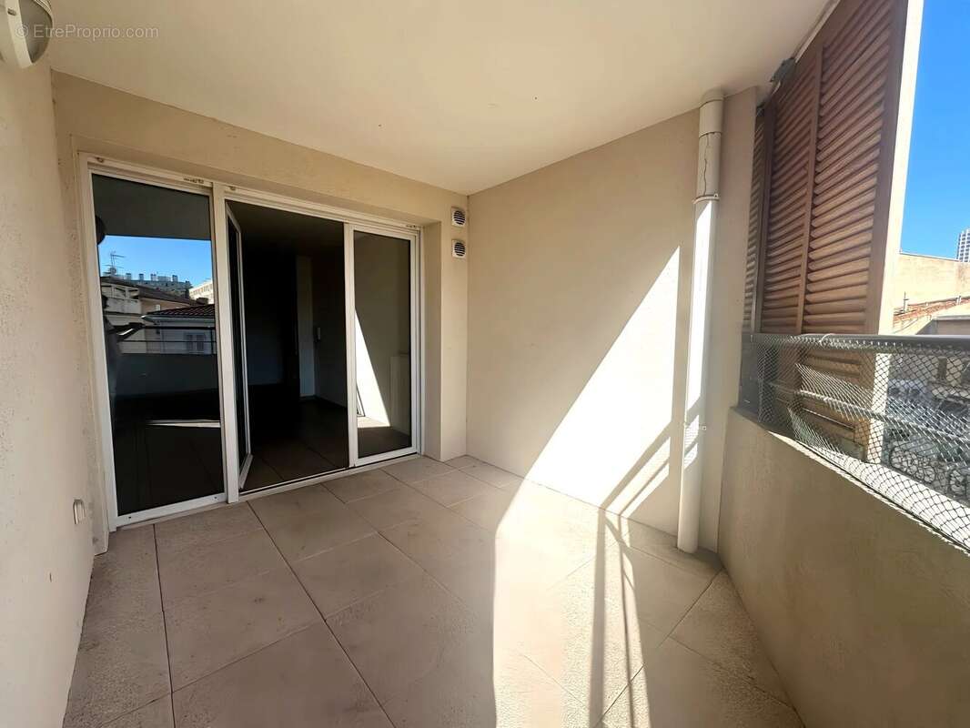Appartement à MARSEILLE-8E