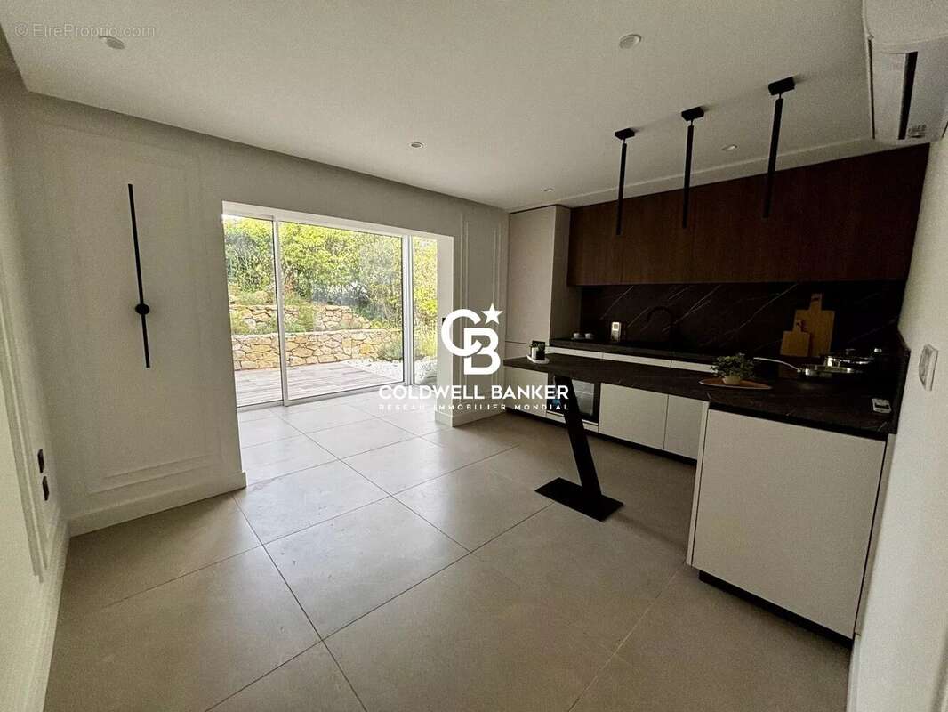 Appartement à SAINT-RAPHAEL