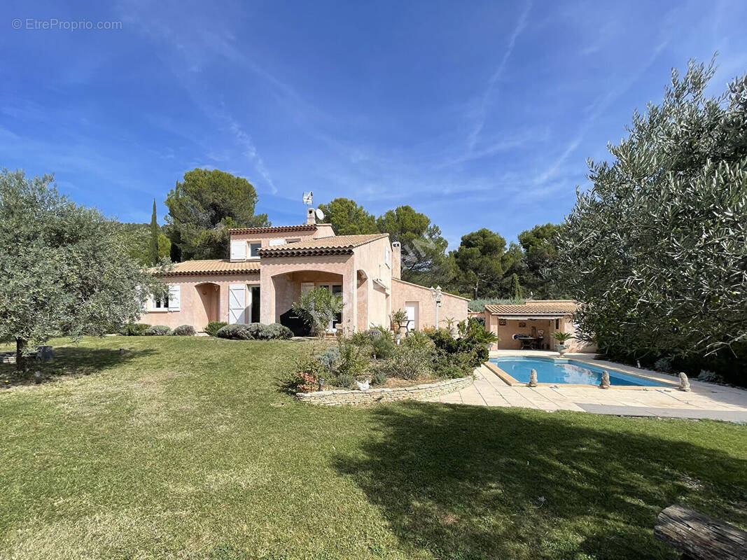 Maison à LA MOTTE-D&#039;AIGUES