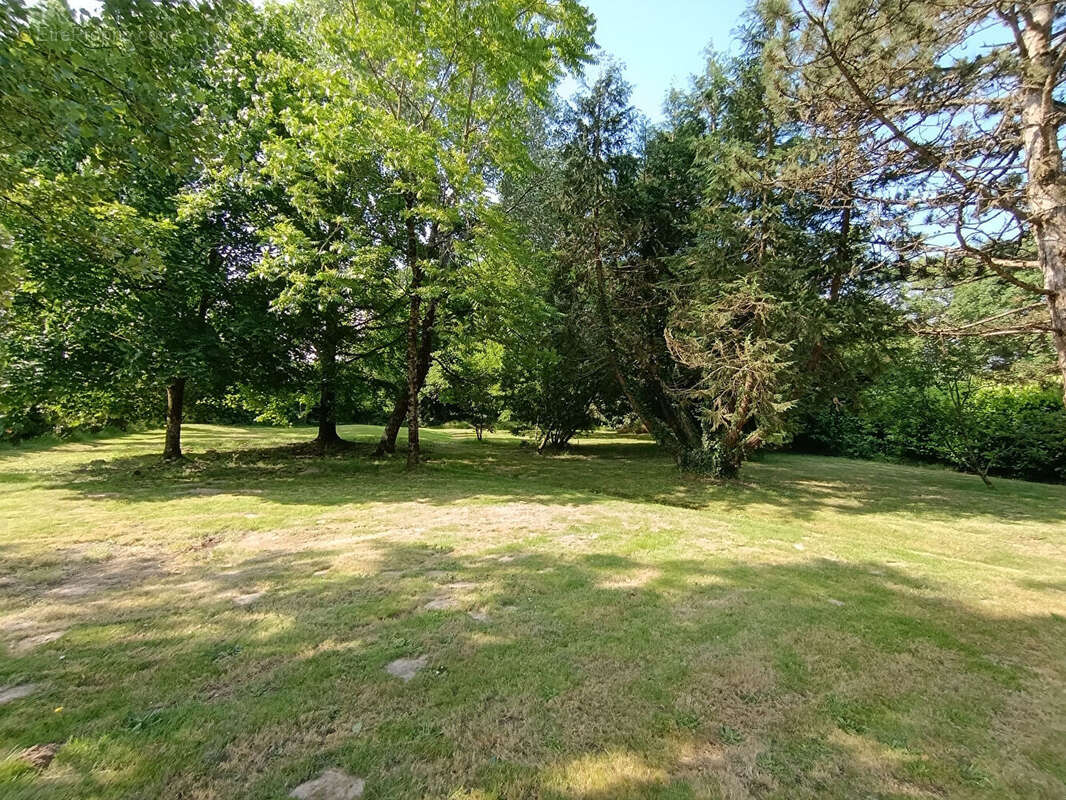 Maison à SAINTE-FLAIVE-DES-LOUPS