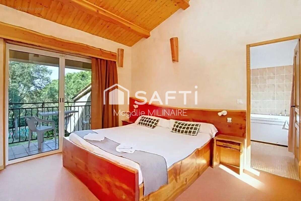 Photo 5 - Maison à ROQUEBRUNE-SUR-ARGENS