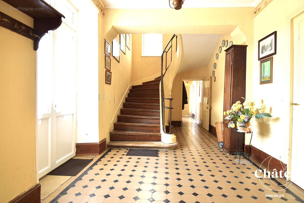 Maison à NANTEUIL-LE-HAUDOUIN