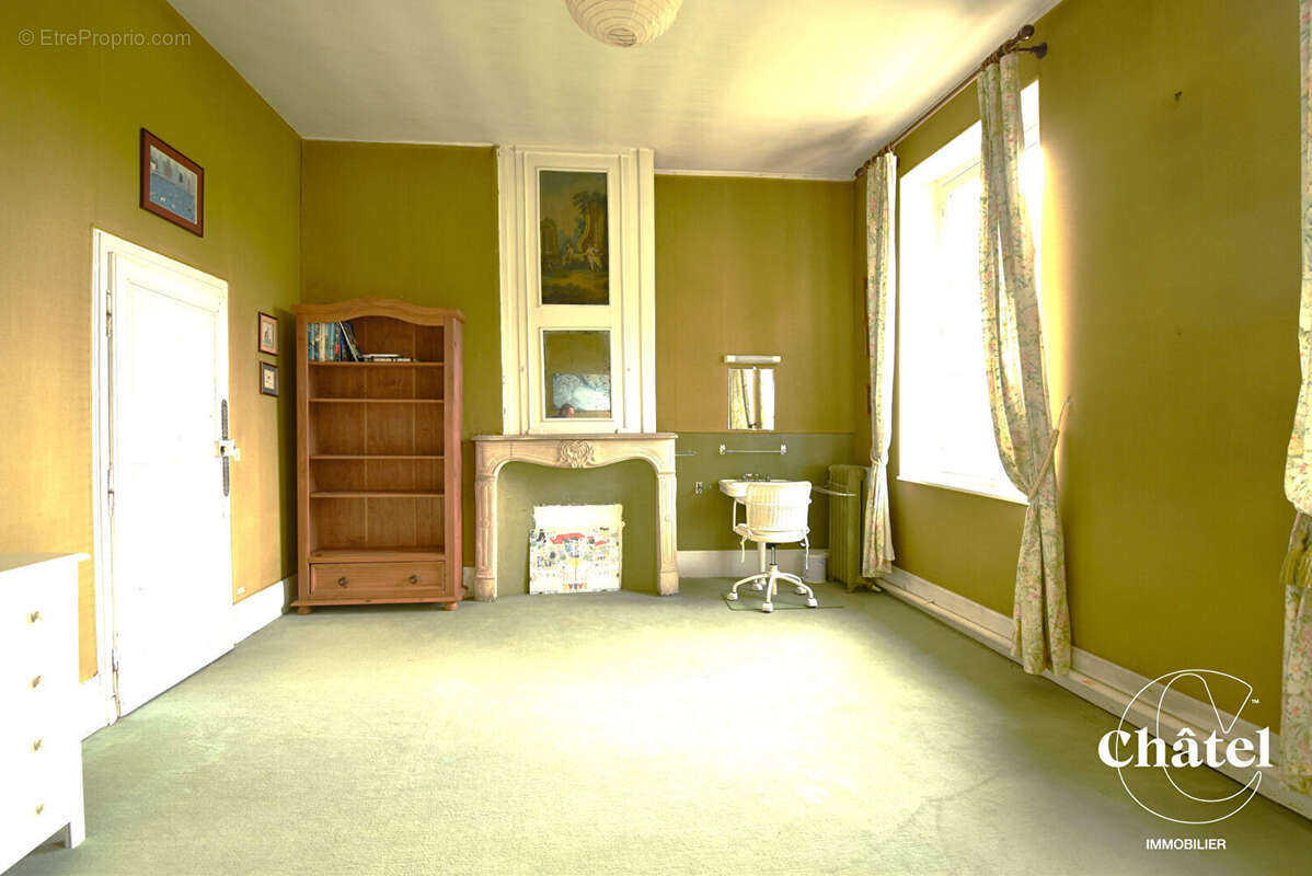 Maison à NANTEUIL-LE-HAUDOUIN