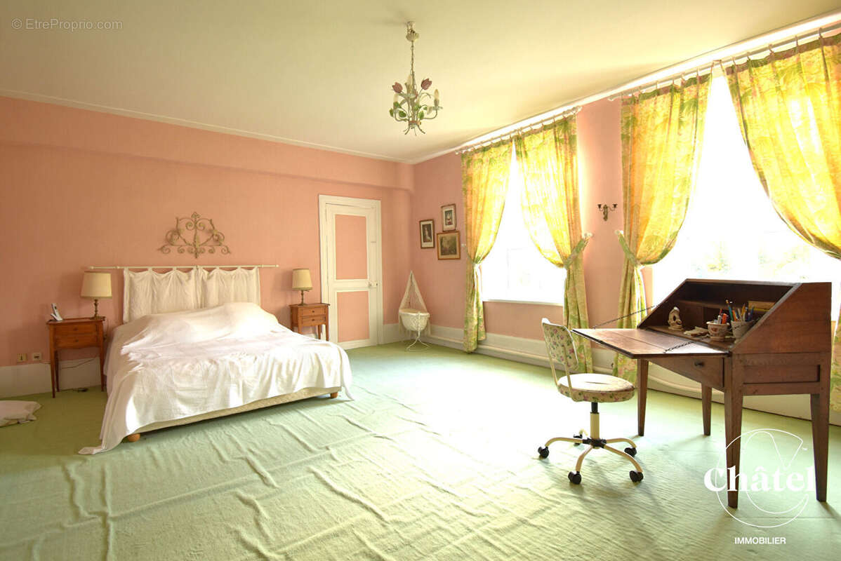 Maison à NANTEUIL-LE-HAUDOUIN