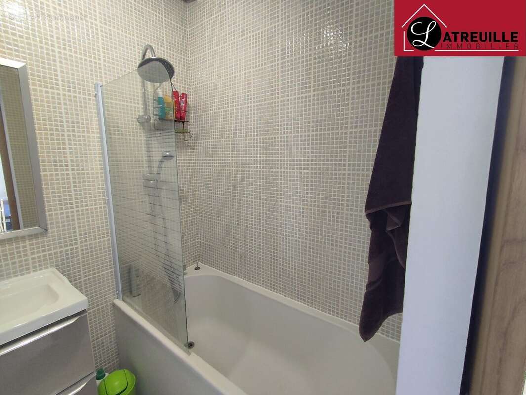 Maison à SAINT-SIMON-DE-PELLOUAILLE