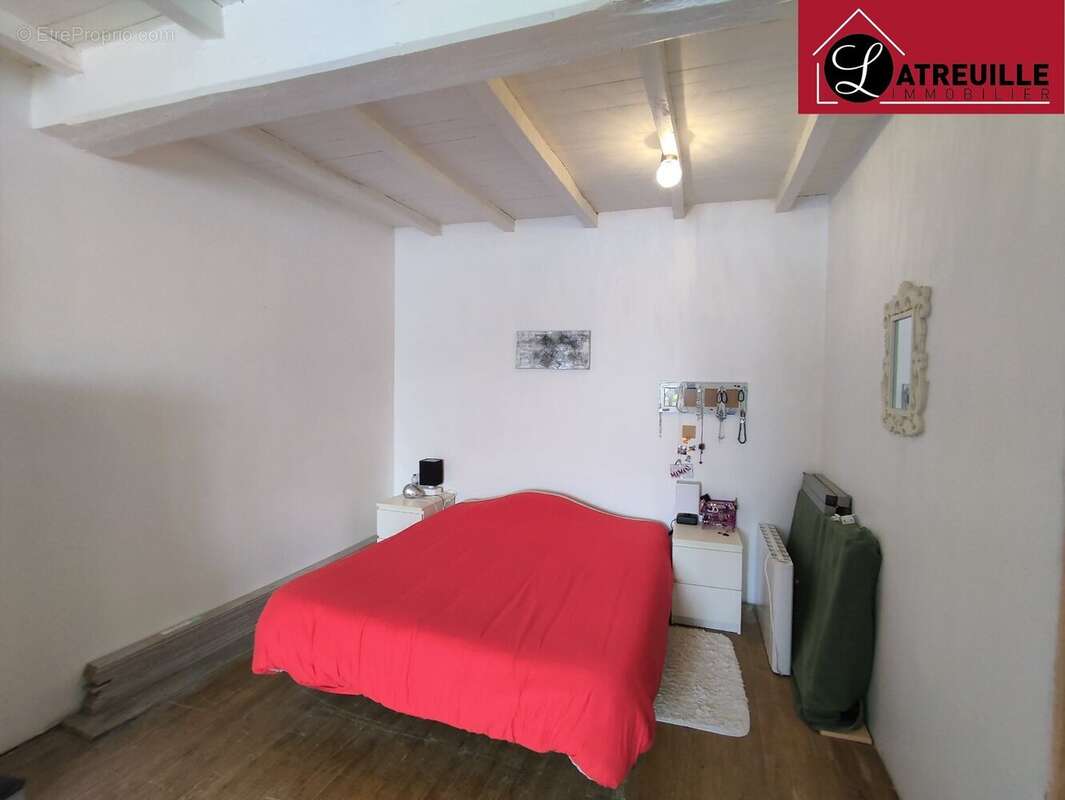 Maison à SAINT-SIMON-DE-PELLOUAILLE