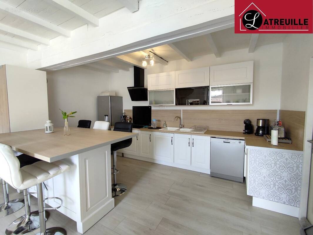 Maison à SAINT-SIMON-DE-PELLOUAILLE