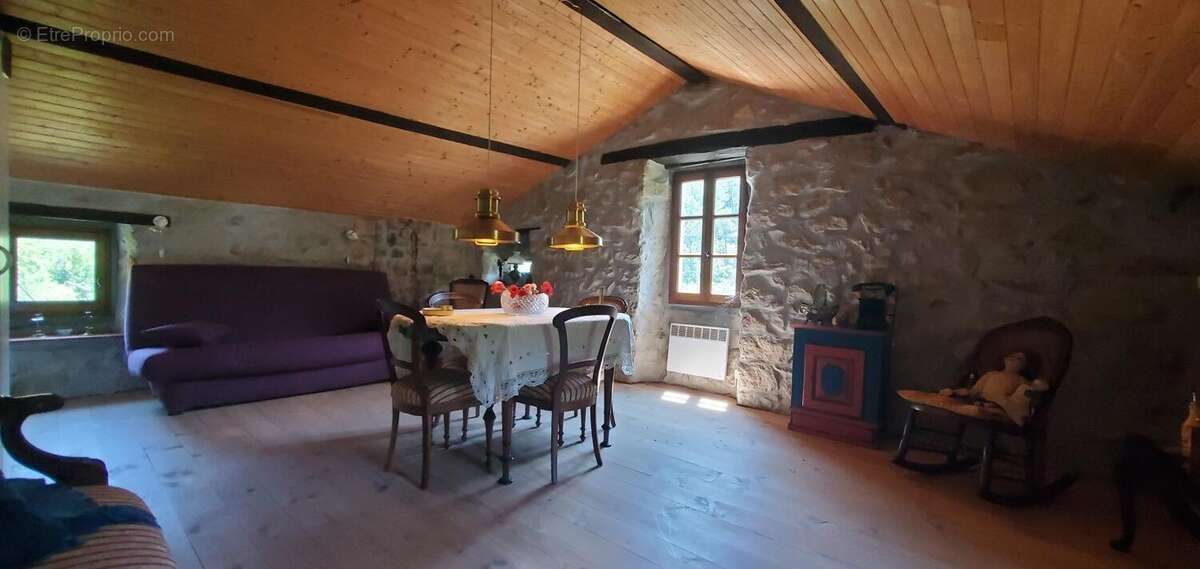 Maison à LARGENTIERE