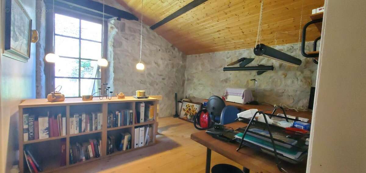 Maison à LARGENTIERE