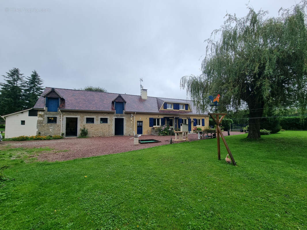 Maison à LE MELE-SUR-SARTHE