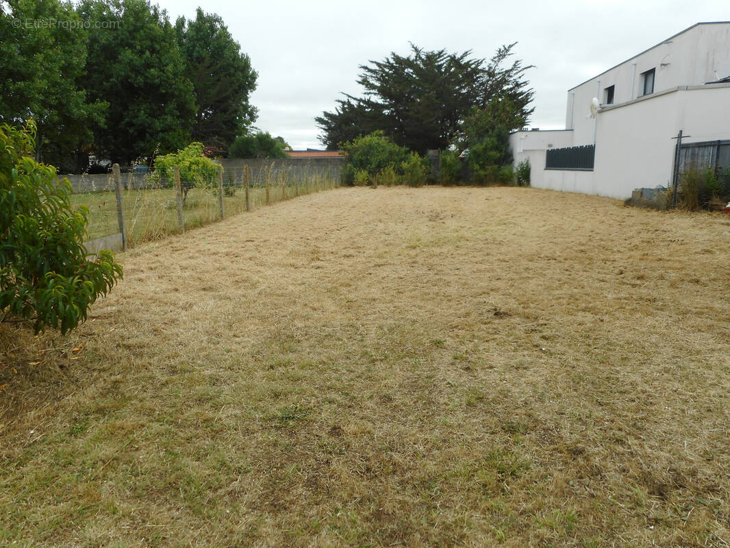Terrain à LA PLAINE-SUR-MER